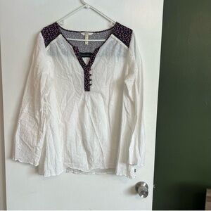 Matilda Jane White Eyelet tunic Blouse with Black and Pink floral Accent Size XL